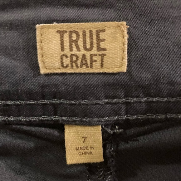 Junior girls True Craft grey scrunchy shorts. Inseam- 4‎ 1/2 inches - Picture 3 of 3